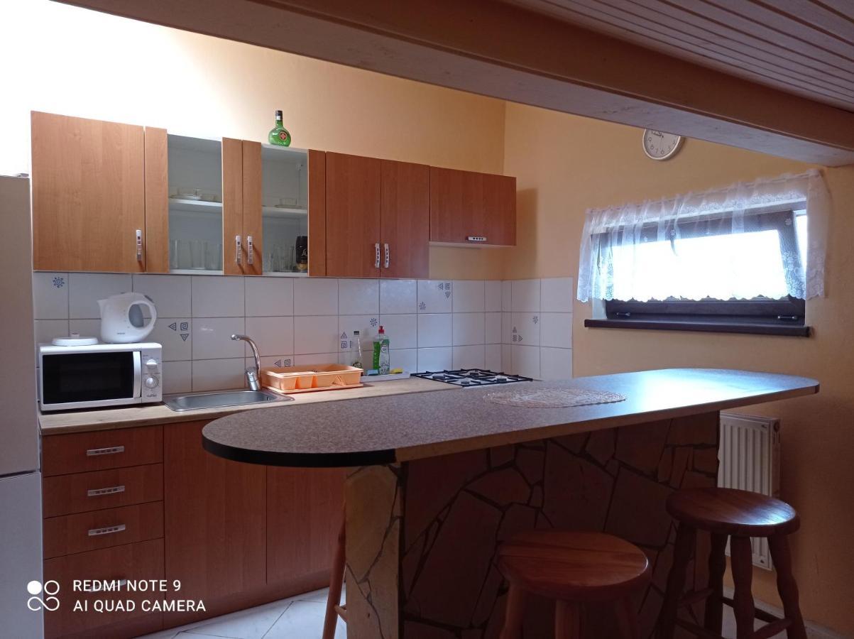 Penzion Sarka Hotel สตราบา ภายนอก รูปภาพ